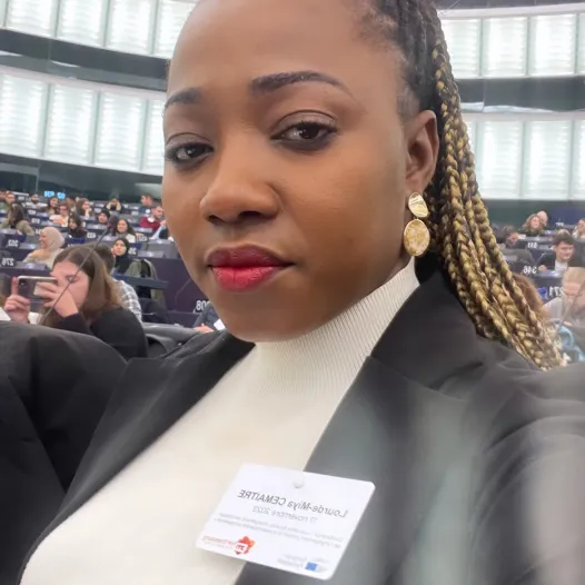 Profile picture for user lourdemiya.cemaitre36