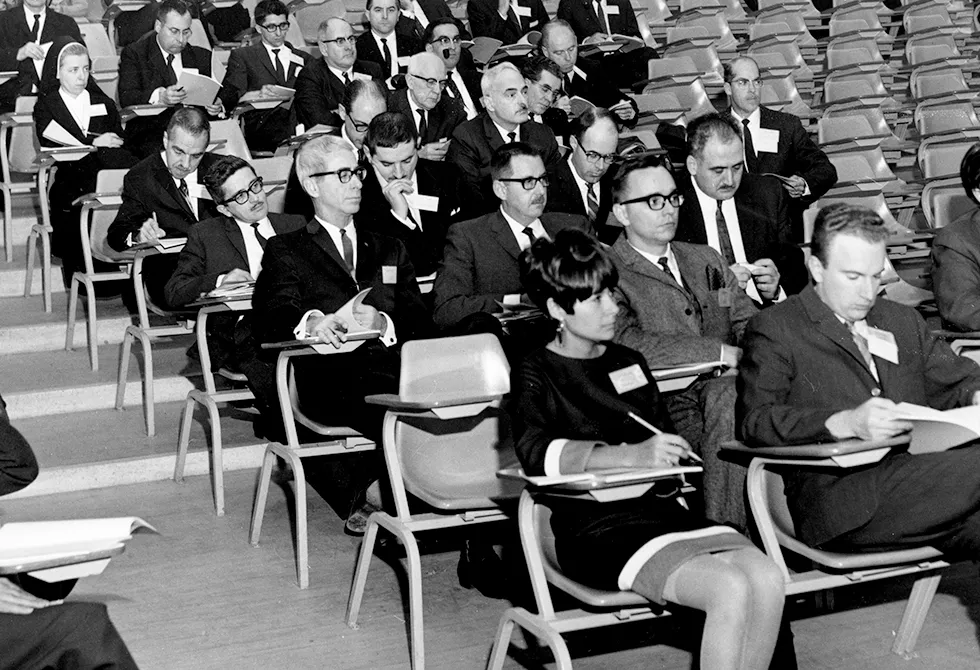 1966 Colloque de l&#039;Acfas, scène dans un amphithéâtre